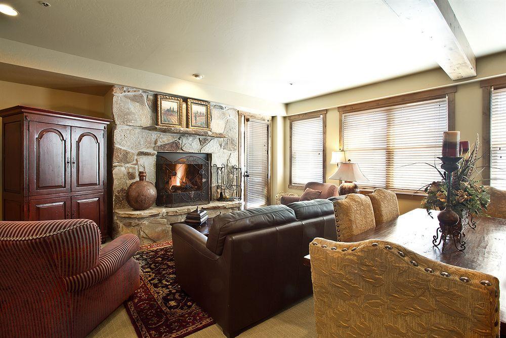 Mont Cervin Plaza Villa Park City Room photo